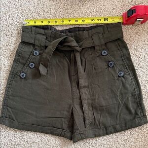 Anthropologie Daughters of the liberation Olive Green Women's Shorts Sz 2